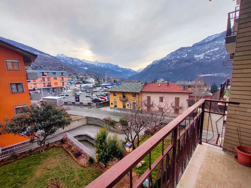 Quadrilocale in Via Abate Gorret 12, Saint-Vincent