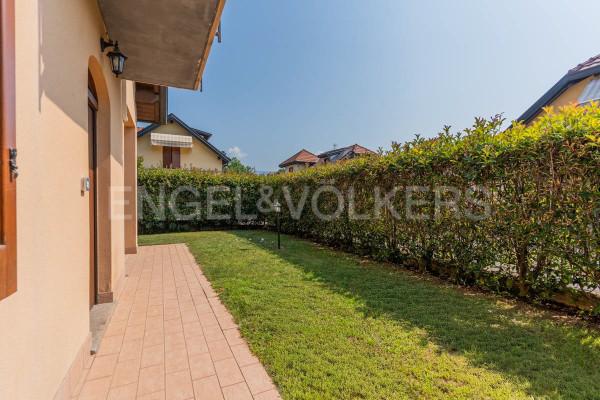 Villa in Via Giuseppe Mazzini 413/2, Travedona-Monate — foto 2 di 5