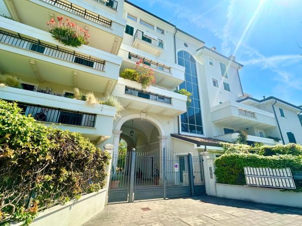 Trilocale in Viale Ruggero Baldini 5, Rimini