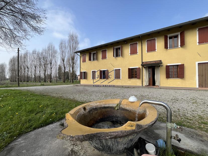Casale in Via Montegrappa, San Biagio di Callalta — foto 2 di 5