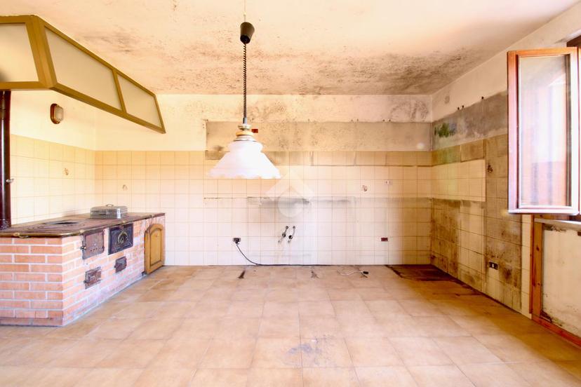 Casa indipendente in Via Ippolito Nievo 5, Santa Maria la Longa — foto 5 di 5