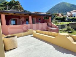 Casa indipendente in Via Fratelli Mirabito Snc, Malfa