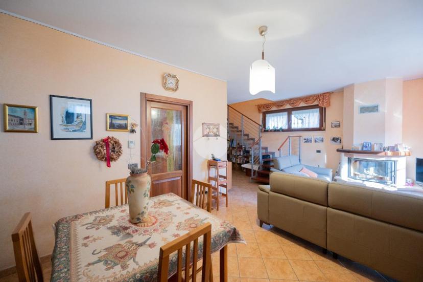 Villa in Via Ugo Celada 26, Borgo Virgilio — foto 3 di 5