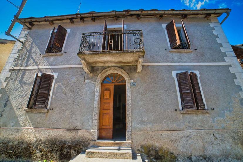 Casa indipendente in Re, Re — foto 3 di 5