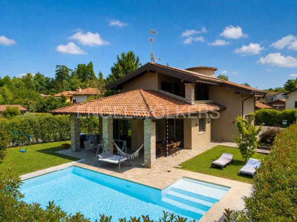 Villa in Via Don Giancarlo Rolando 28, Oleggio Castello