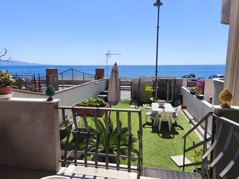 Quadrilocale in Via Lungomare Unità dell'Italia, Nizza di Sicilia — foto 4 di 5