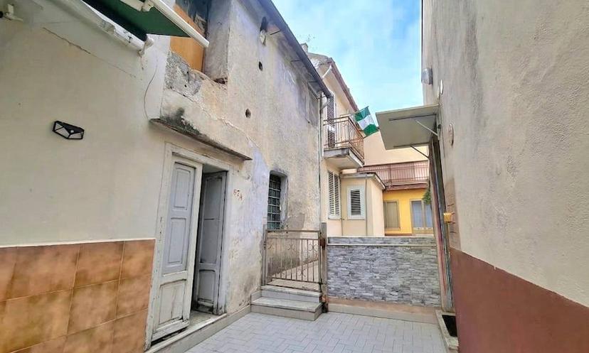 Casa indipendente in Via delle Puglie Snc, Mercato San Severino — foto 3 di 5