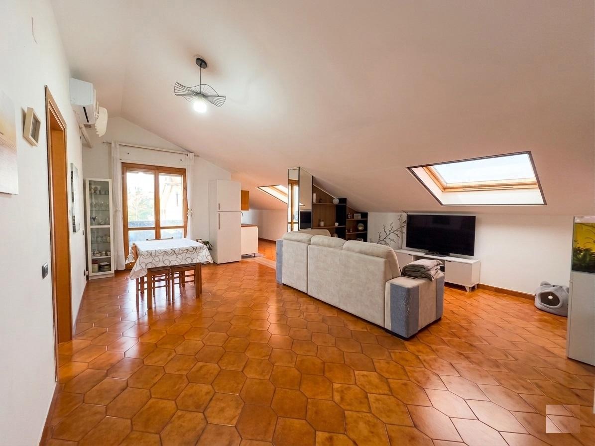 Trilocale in Via Cilea  4, Castrolibero