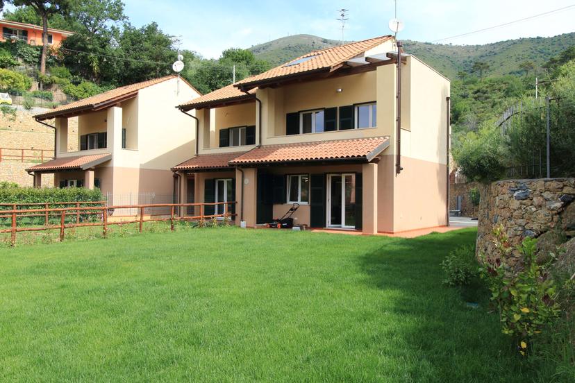 Villa a schiera in Via Raboa, Cisano sul Neva — foto 4 di 5