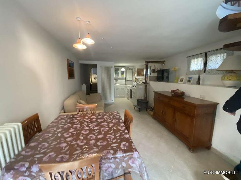 Porzione di casa in Via Croce, Neviano degli Arduini