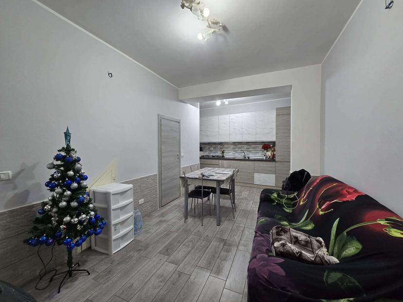 Trilocale in Via Magenta 52, Borgia — foto 2 di 5