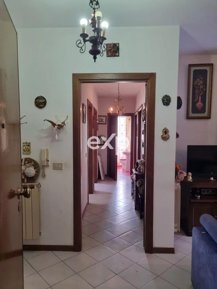 Appartamento in Via Francesco Petrarca, 17, Cesa — foto 5 di 5