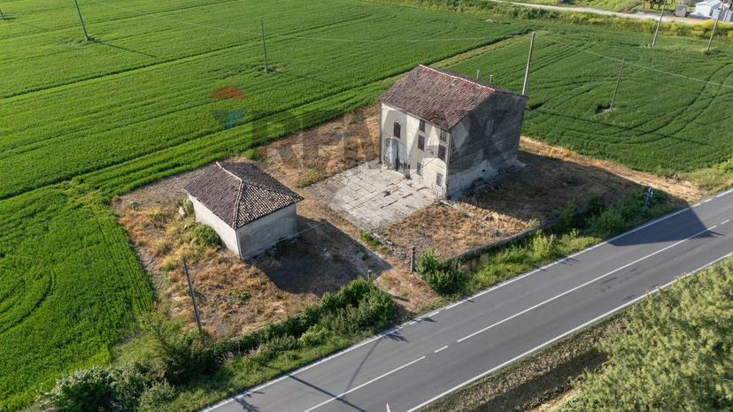 Casa indipendente in Strada della Cisa 82, Brescello — foto 5 di 5