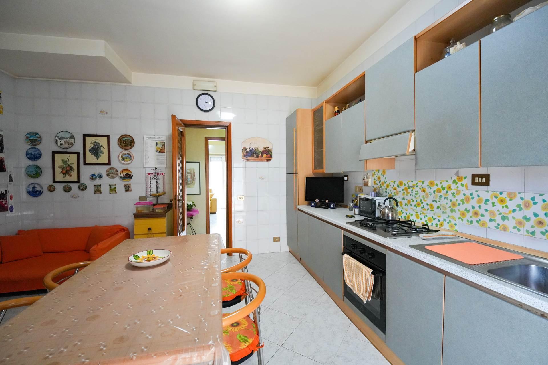 Appartamento in Via Eugenio De Mattei, Gravina di Catania