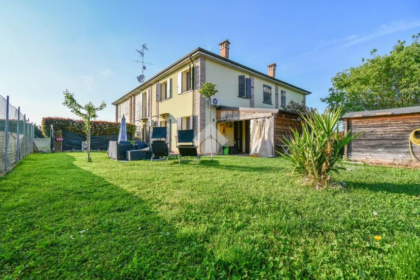 Villa a schiera in Via Tracchi 43, Poggio Renatico — foto 3 di 5