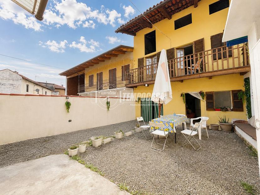 Casa indipendente in Via Roma, Vische