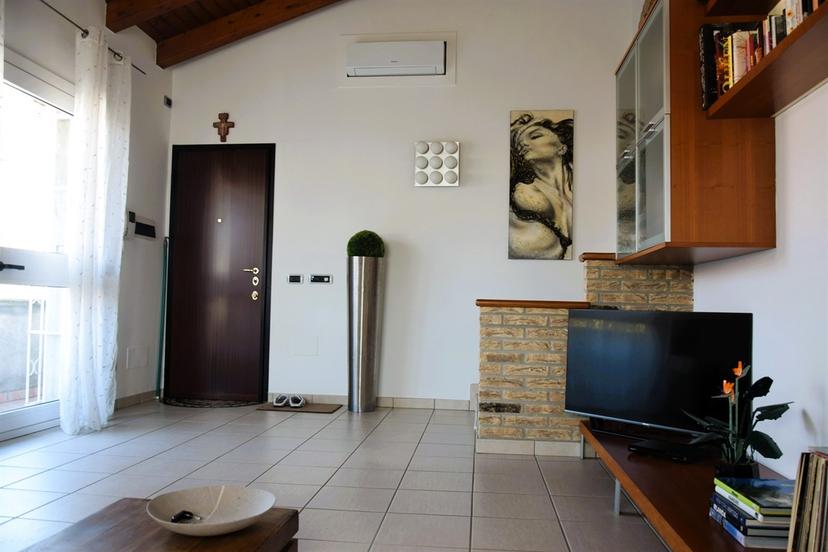 Porzione di casa in Via XX Settembre 3, Seveso — foto 3 di 5