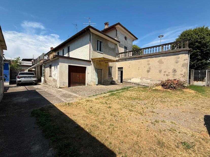 Casa indipendente in Viale Cesare Battisti 126, Rovato — foto 4 di 5