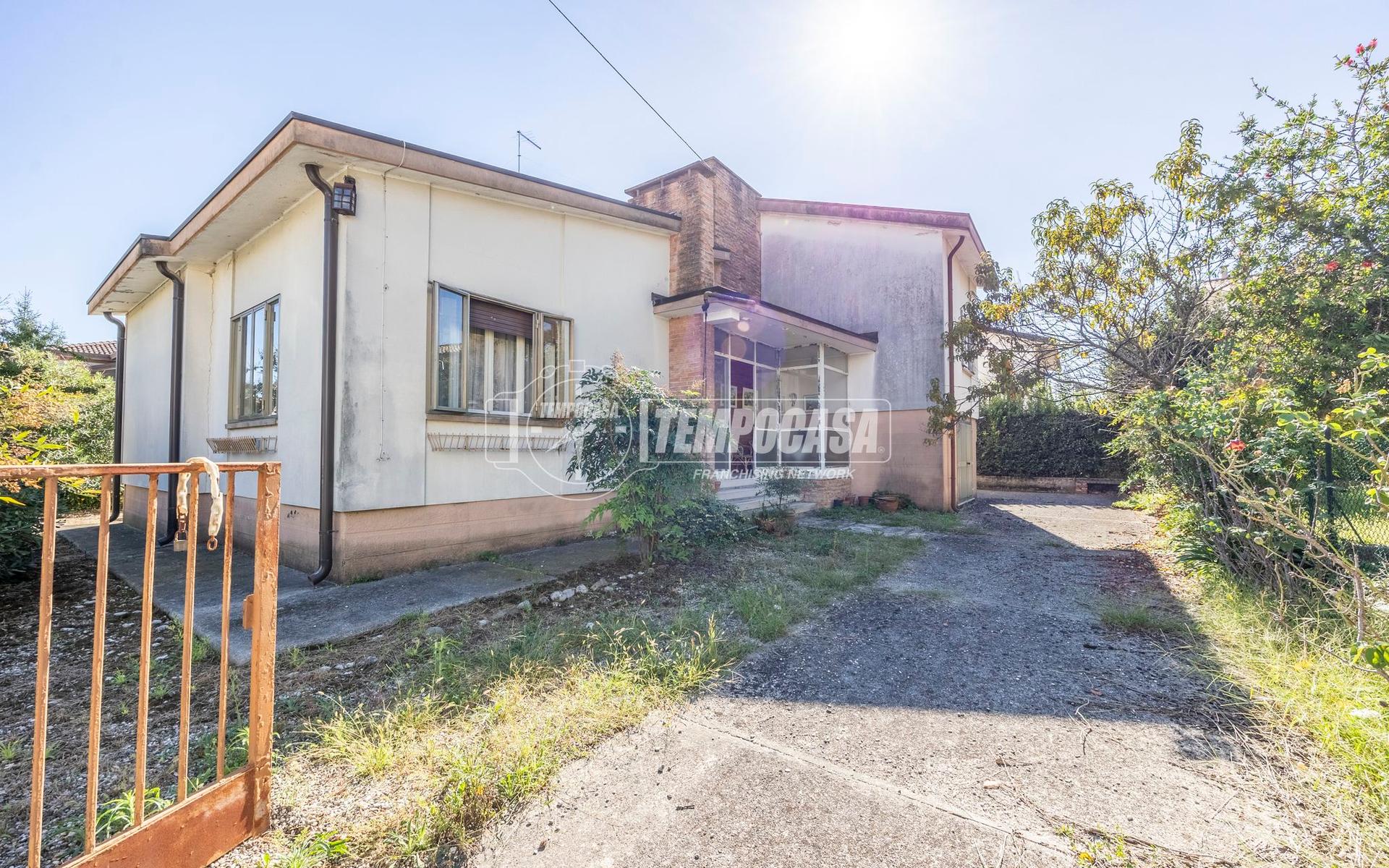 Casa indipendente in Vicolo Gerolamo Savoldo 7, Treviso