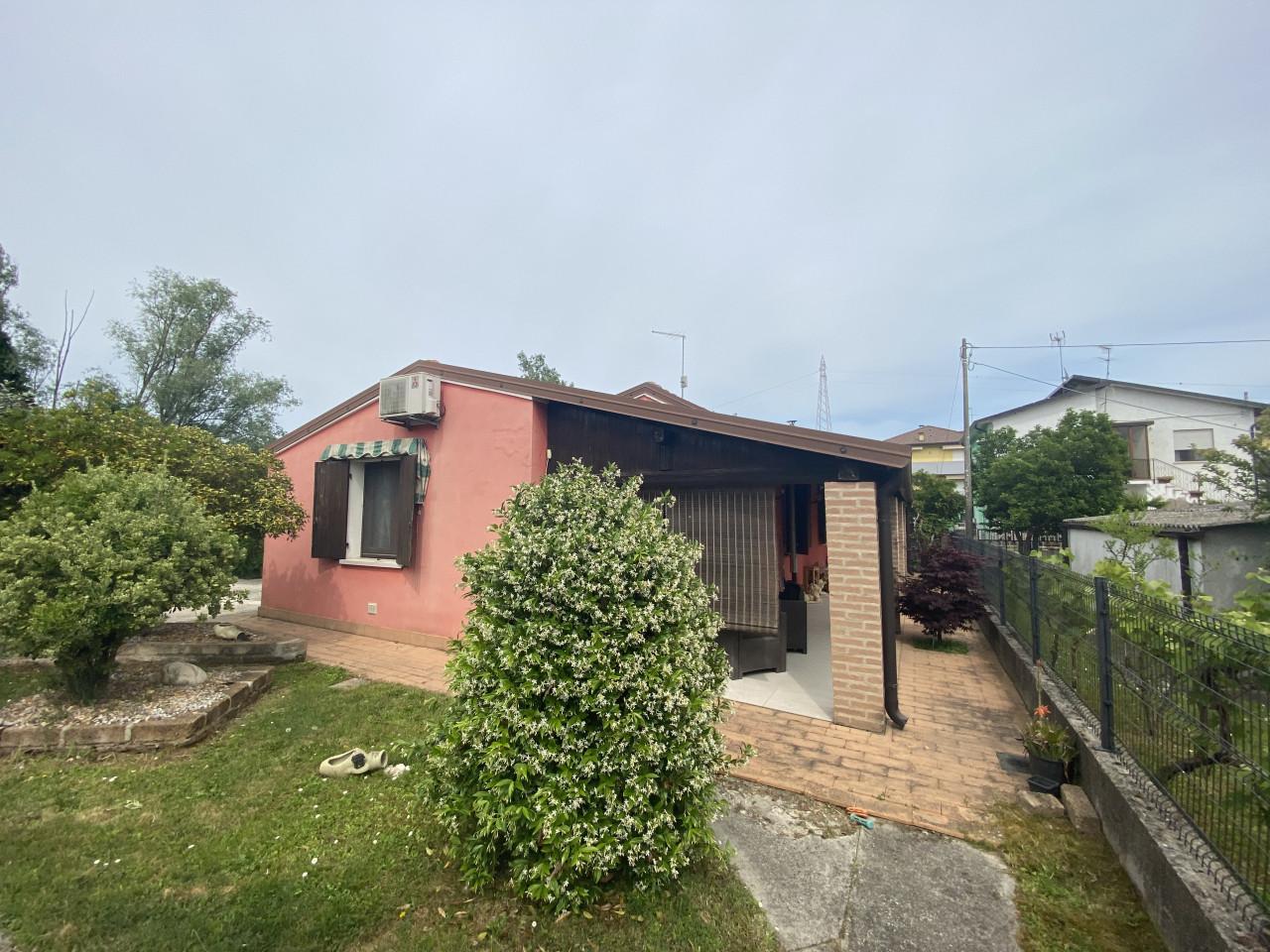 Casa indipendente in Via Messina, Porto Tolle