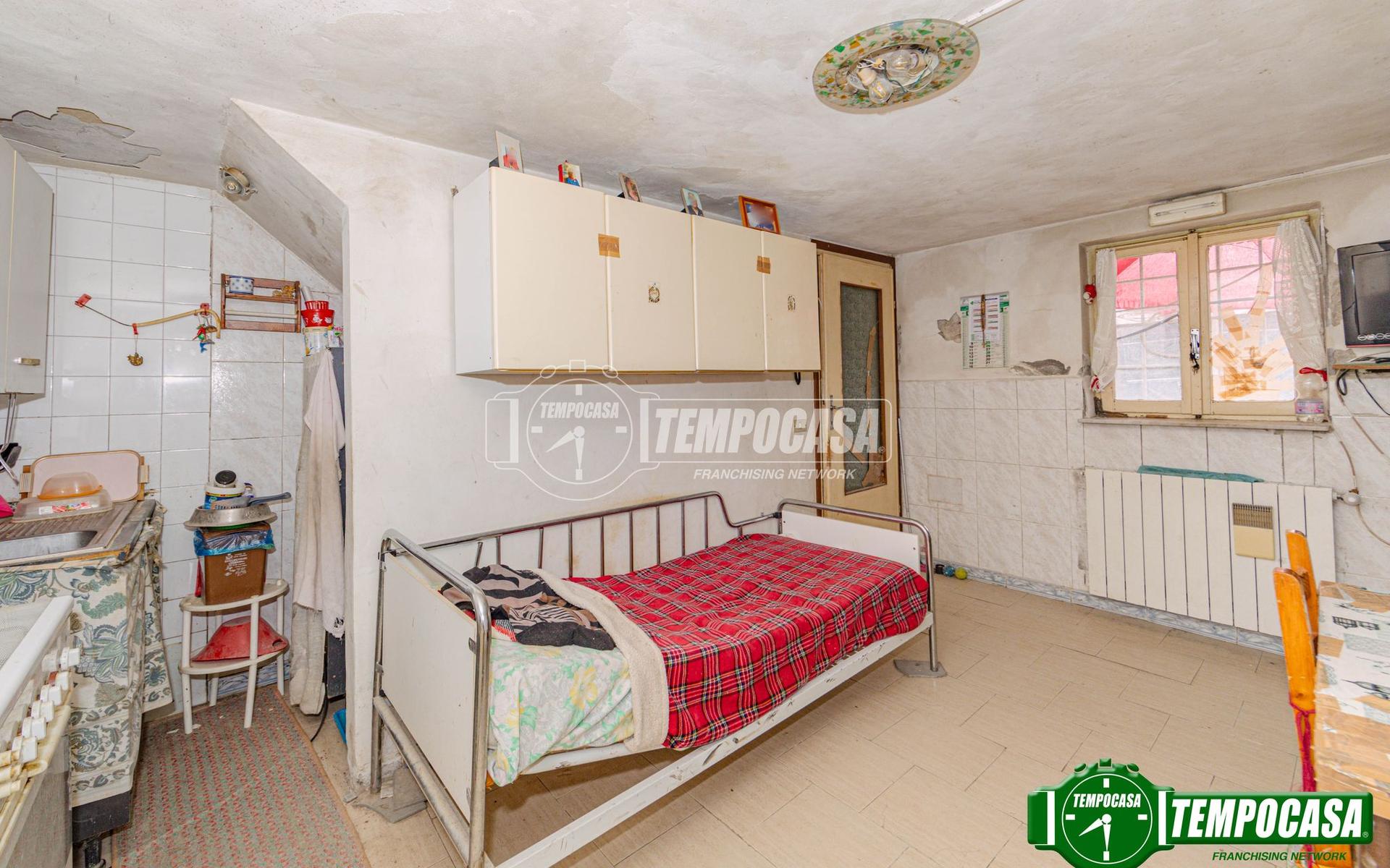 Casa indipendente in Via Goito, Tre Re-Mezzana Corti, Cava Manara