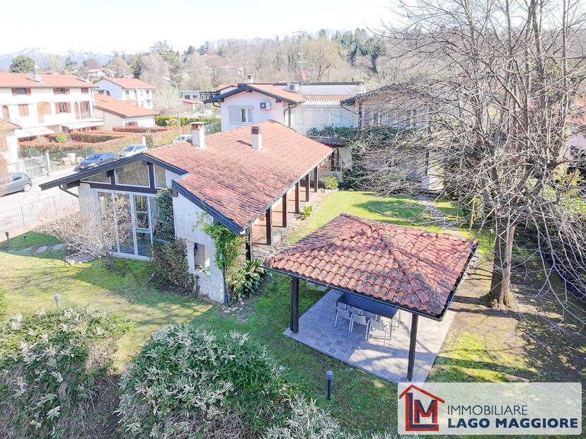 Villa in Via Eugenio Montale 37, Travedona-Monate — foto 2 di 5
