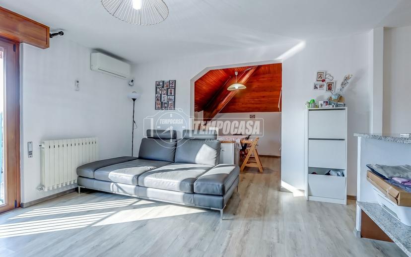Trilocale in Via Creva 92/a, Luino