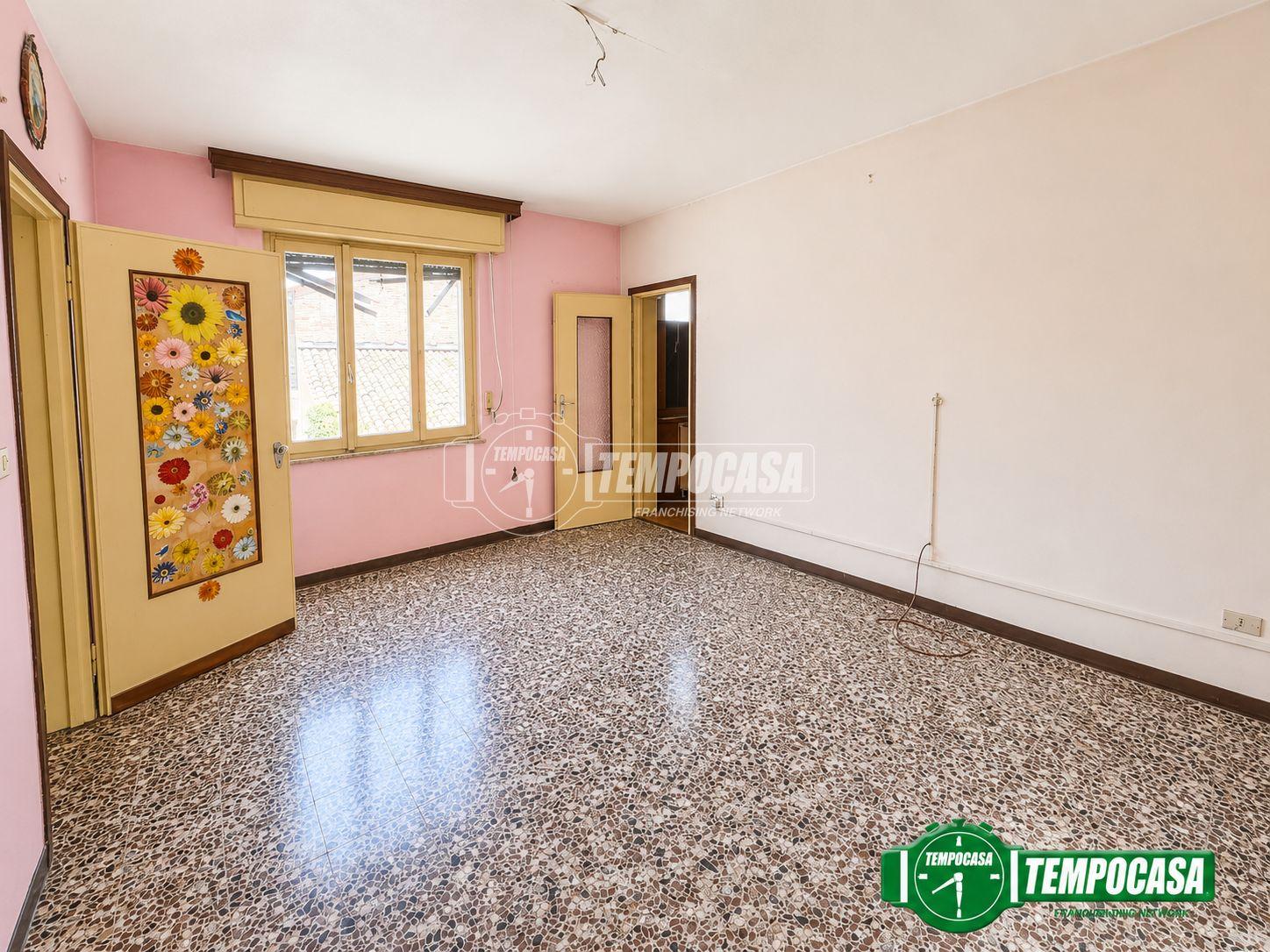 Casa indipendente in Frazione Magnano 45, Carpaneto Piacentino