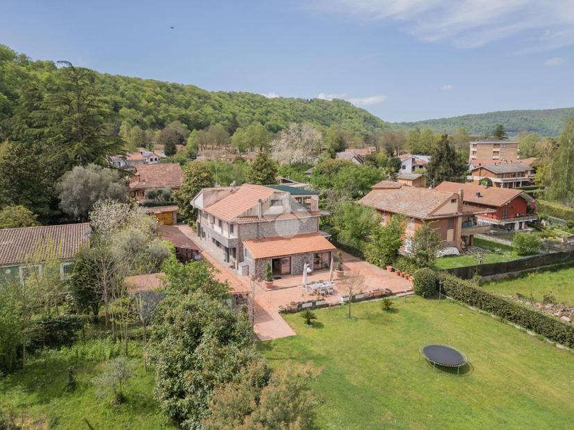 Villa in Via delle Robinie 6, Ronciglione — foto 4 di 5