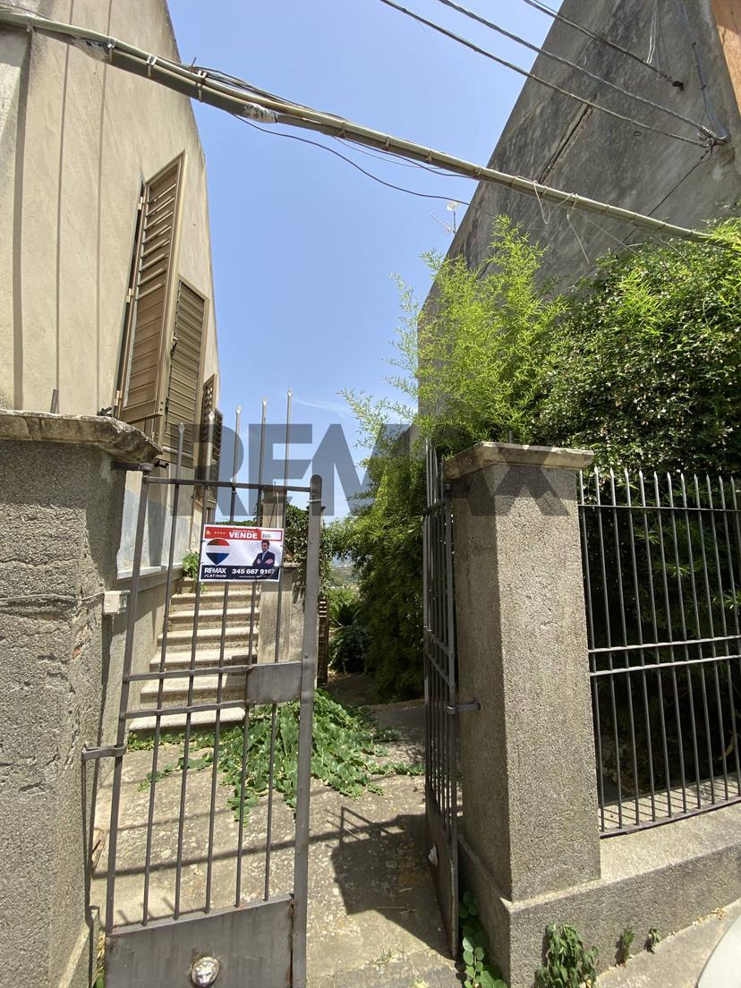 Villa in Via Mannella 15, Spadafora