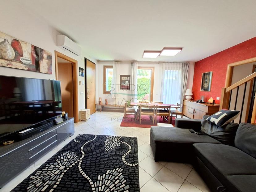 Villa in Via Durante, Due Carrare — foto 2 di 5