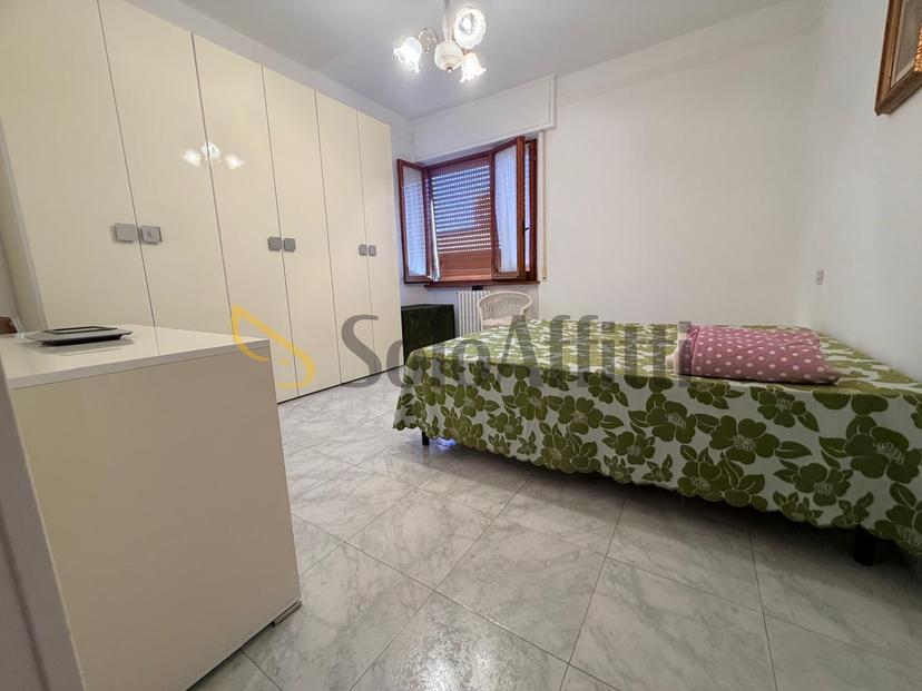 Stanza in appartamento in Via Calatafimi, San Benedetto del Tronto