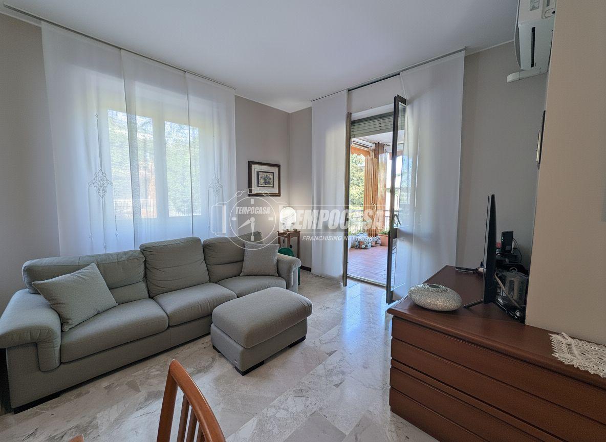 Trilocale in Via Giacomo Tosi 4, Monza
