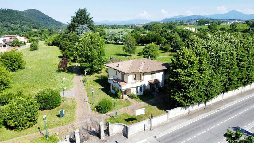 Villa in Via Martinengo  31, Rovato — foto 3 di 5