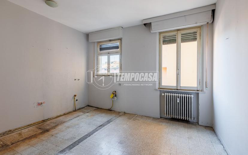 Trilocale in Via Emilia Est 37, Parma