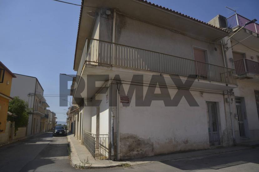 Casa indipendente in Via Paolo Braccini Angolo Via XXV Aprile 19, Comiso — foto 4 di 5