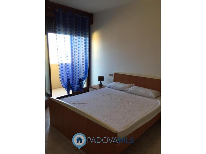 Trilocale in Via Po, 34, Montegrotto Terme — foto 2 di 5