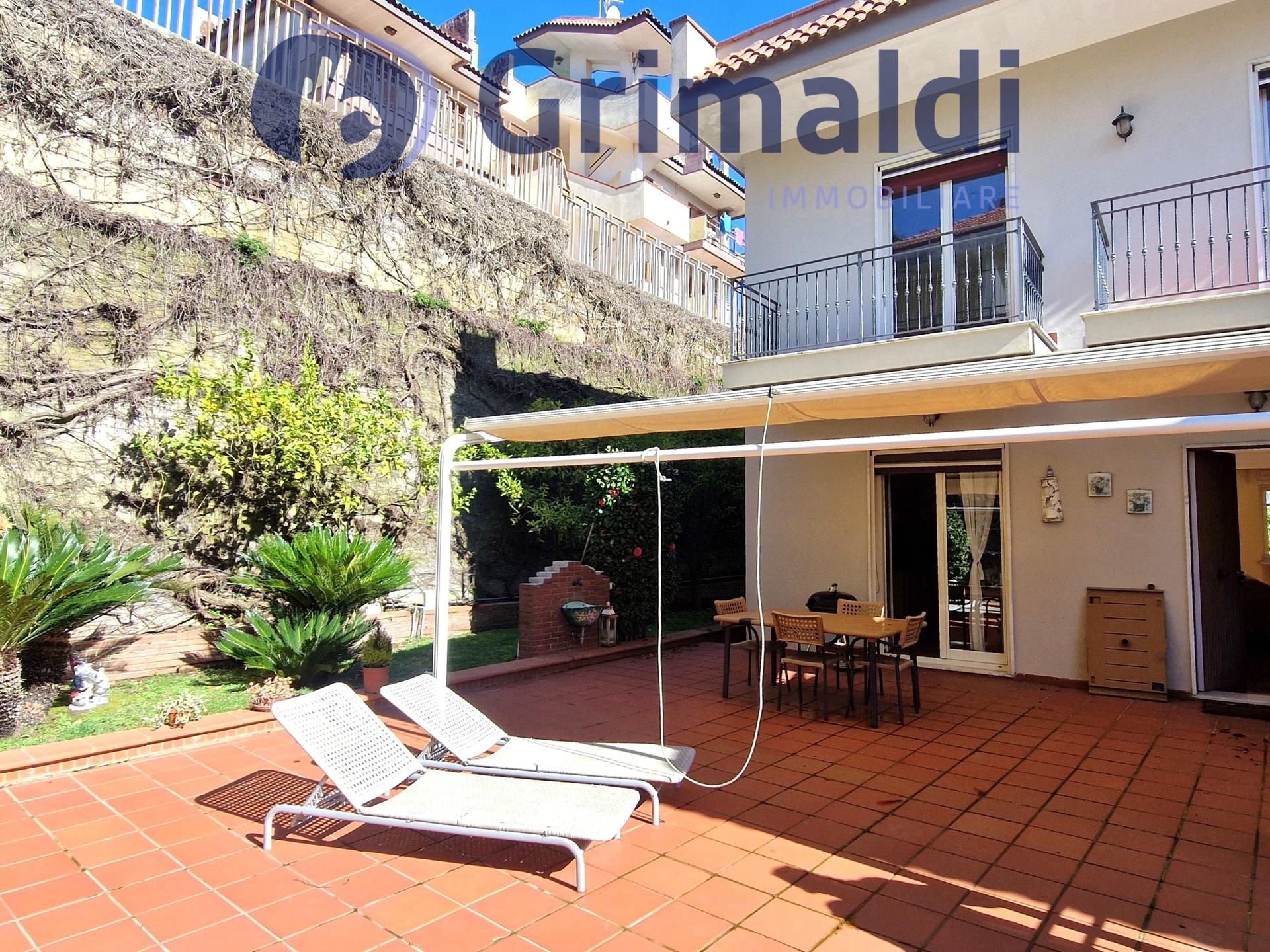 Villa in Via Comunale Guantai Ad Orsolone 177, Napoli