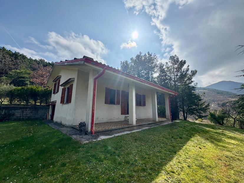 Casa indipendente in Frazione Precicchie, Fabriano — foto 5 di 5