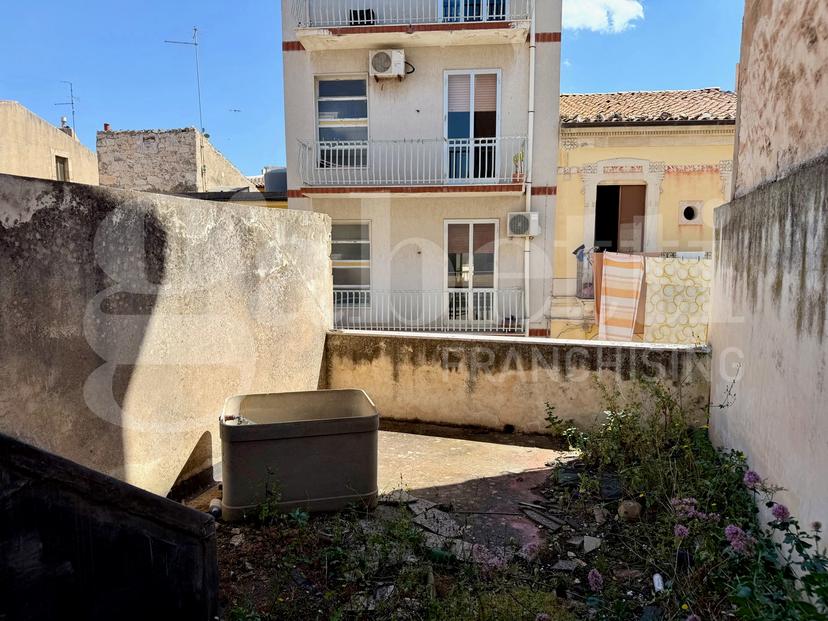 Casa indipendente in Via Principe di Carignano 22, Comiso — foto 2 di 5