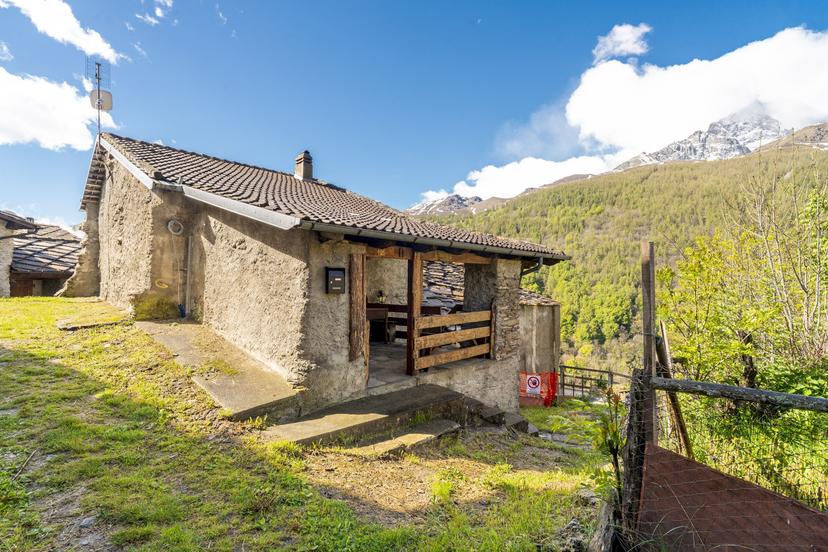 Porzione di casa in Frazione Borgo 31, Crissolo — foto 4 di 5