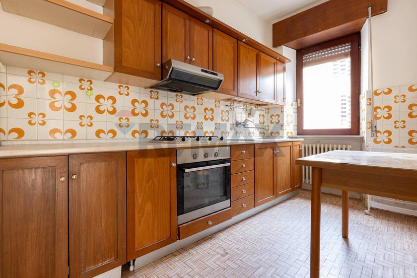 Appartamento in Via Matteotti 19, Castronno — foto 2 di 5