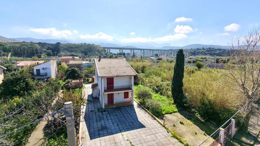 Casa indipendente in Via delle Salinelle 2, Lascari — foto 2 di 5