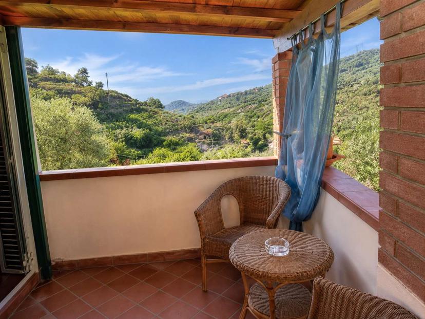 Casa indipendente in Borganzo, Diano San Pietro — foto 4 di 5