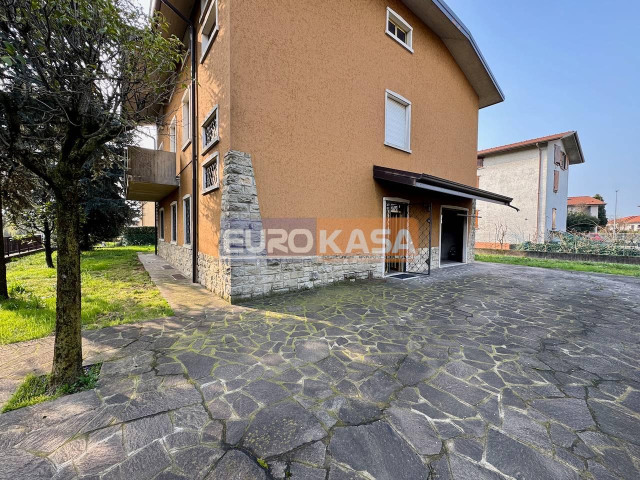 Villa in Via Osio, Dalmine