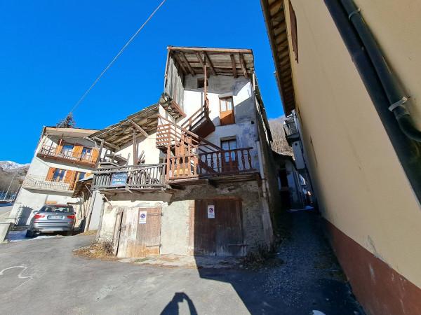 Baita in Piazza Umberto I 177, Crissolo