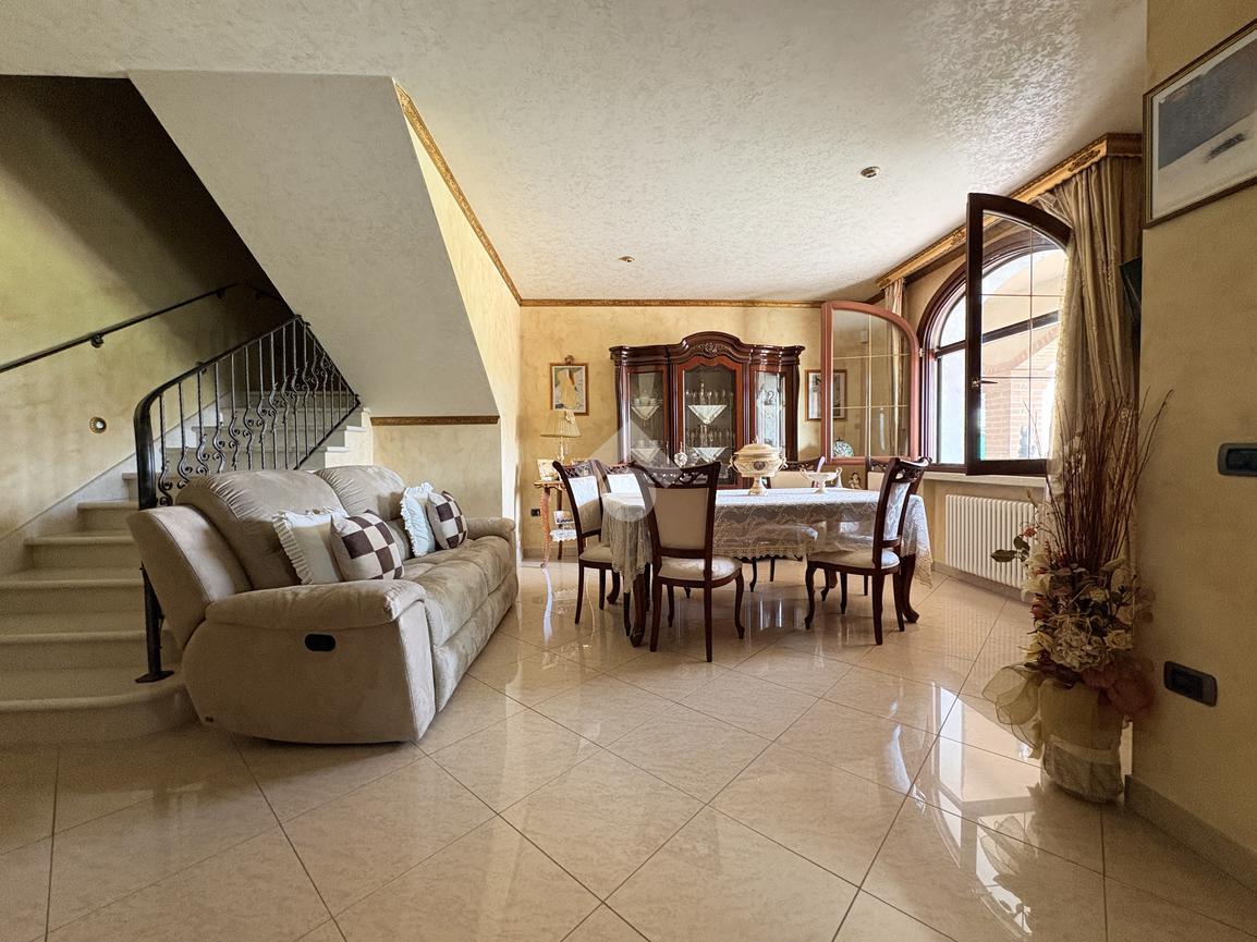 Villa a schiera in Via Giacomo Matteotti 2, Motteggiana