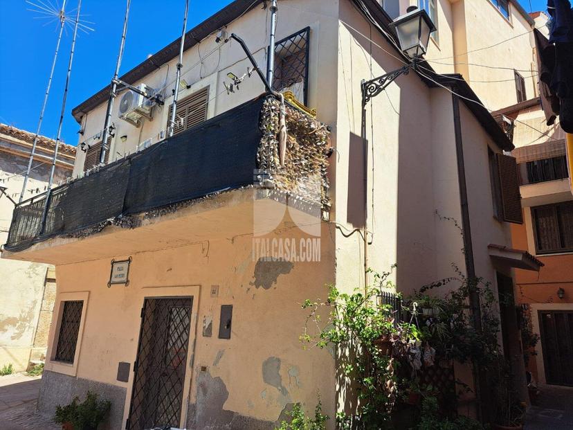 Casa indipendente in Piazza San Pietro, Crotone — foto 5 di 5