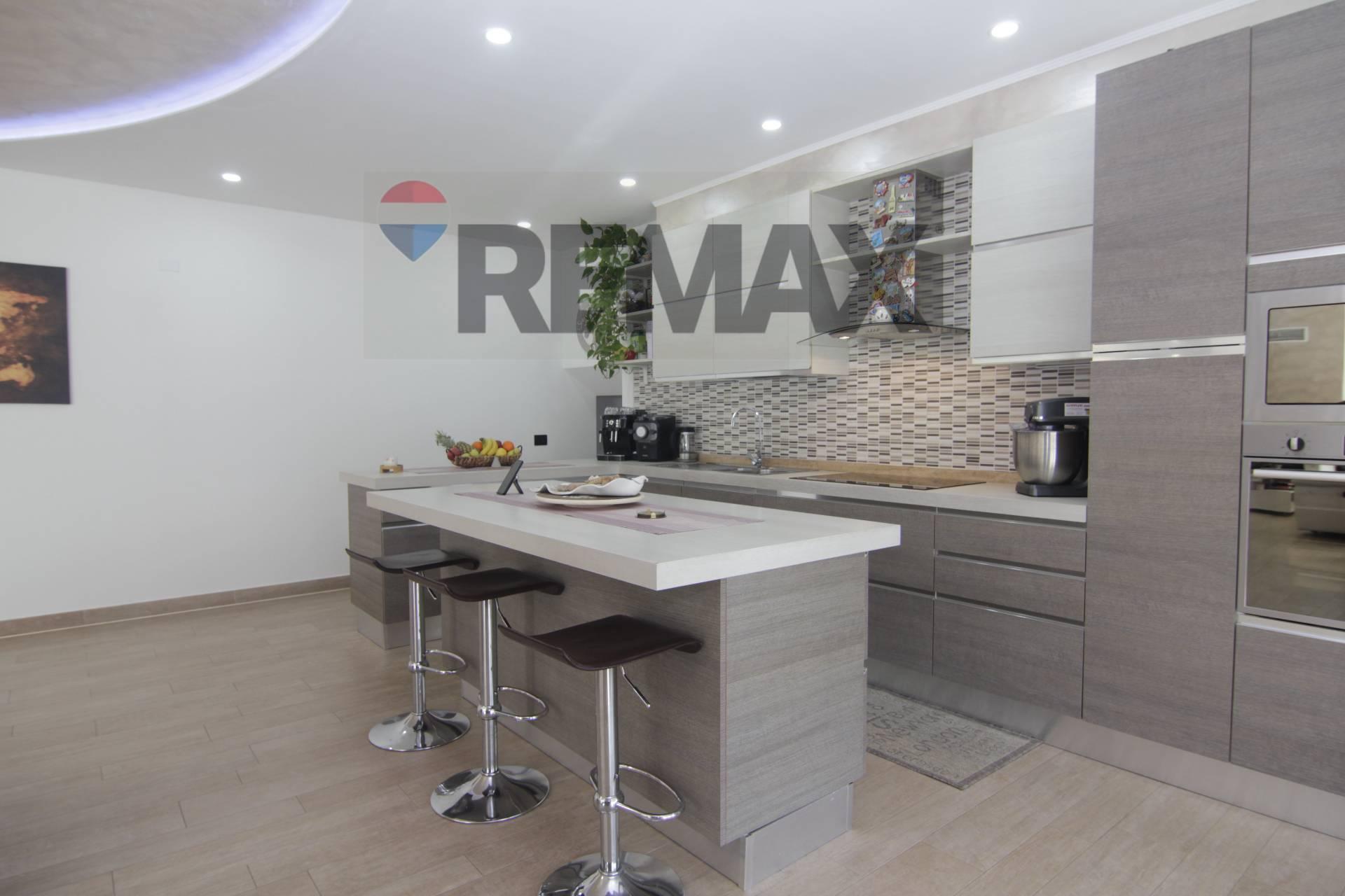 Villa in Via Pradaccio 44, Cadegliano-Viconago