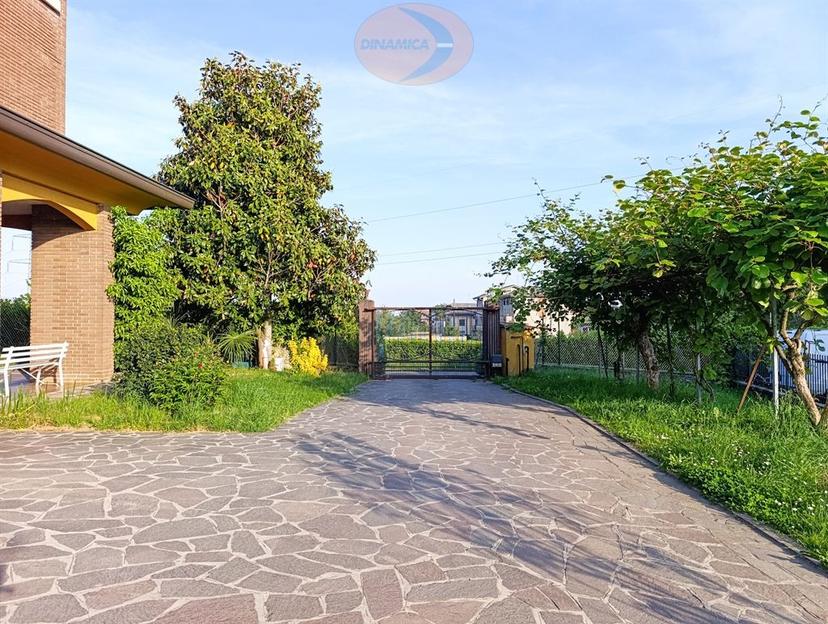 Appartamento in Via Dante Alighieri 45, Casatenovo — foto 3 di 5